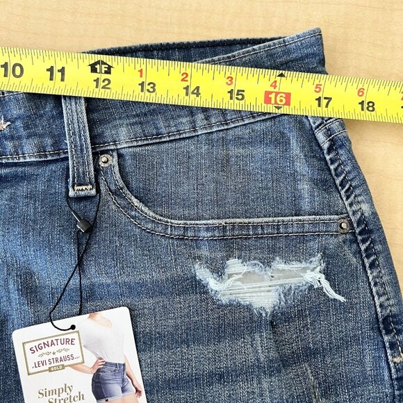 NEW Signature Levi Strauss Womens Blue Denim Shorts Size 16 High Rise Distressed - Picture 8 of 13